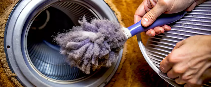 Signs Of A Clogged Dryer Lint Trap in Hillcrest Park, Ontario